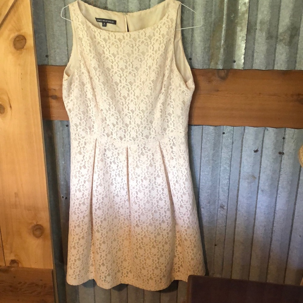 Jones Wear Size 16 crochet dress